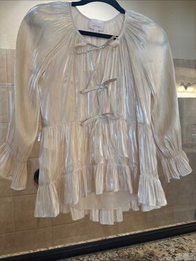 Cinq à Sept- Pearlescent Cream Metallic Ruffle Tie-Front Blouse